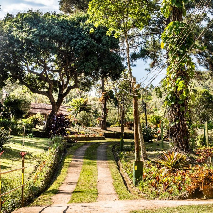 Sitio Araxa - 82 Anos De Historia - Suite Confortavel Em Meio A Floresta Пати до Алферес Екстериор снимка